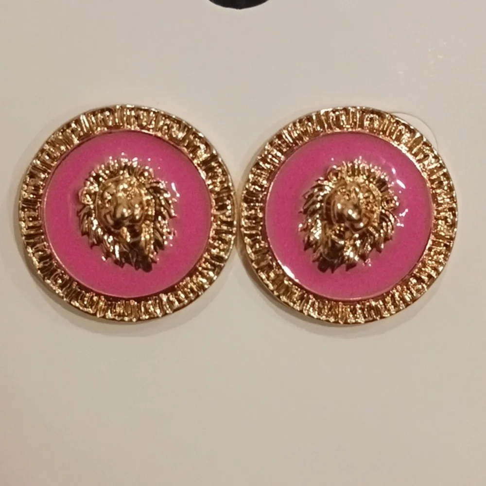 Gold & Pink Round Lion Earrings - Picture 3 of 5
